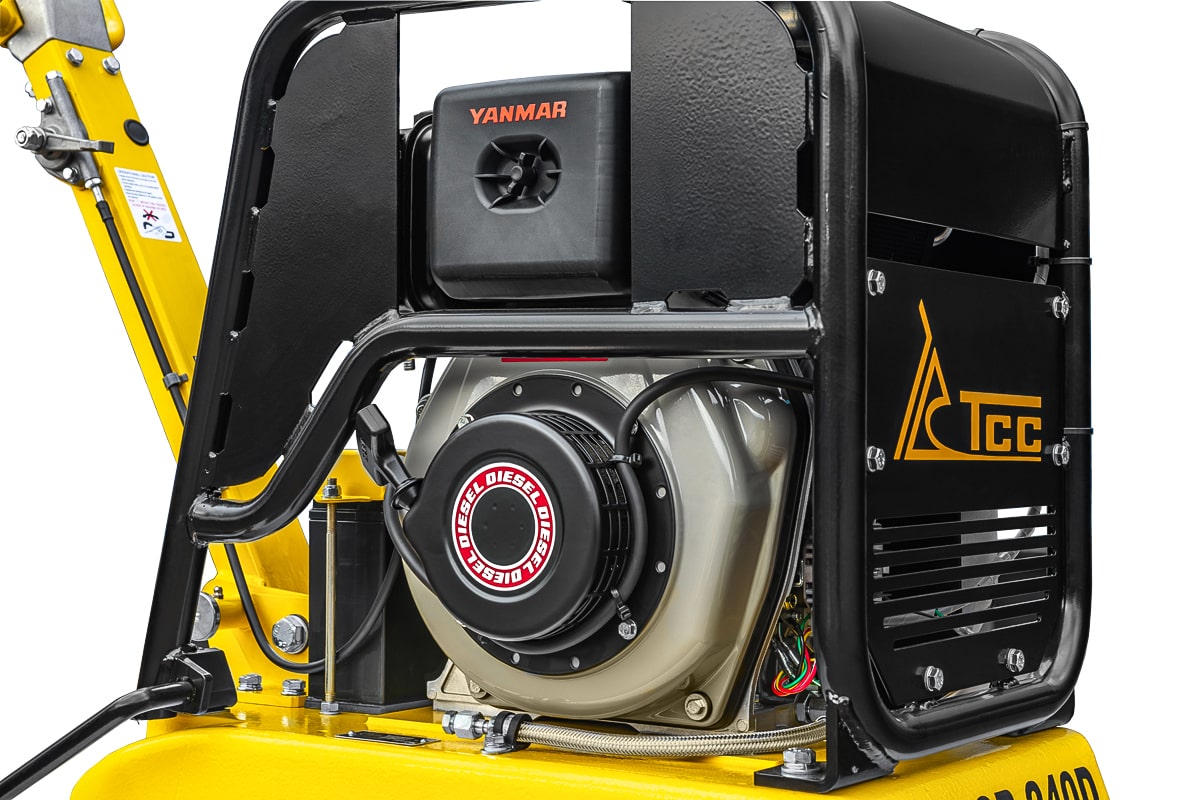 Виброплита реверсивная TSS-CP-240D (гидравлический привод, электростарт, АКБ)