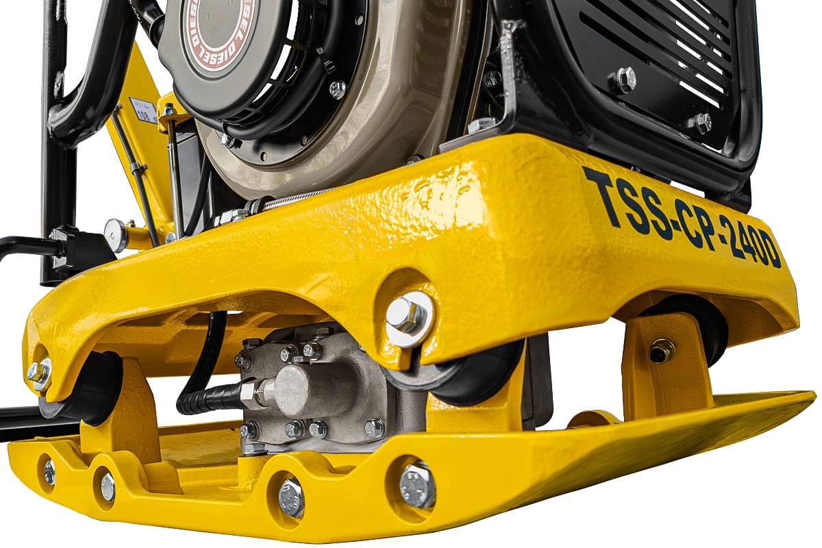 Виброплита реверсивная TSS-CP-240D (гидравлический привод, электростарт, АКБ)